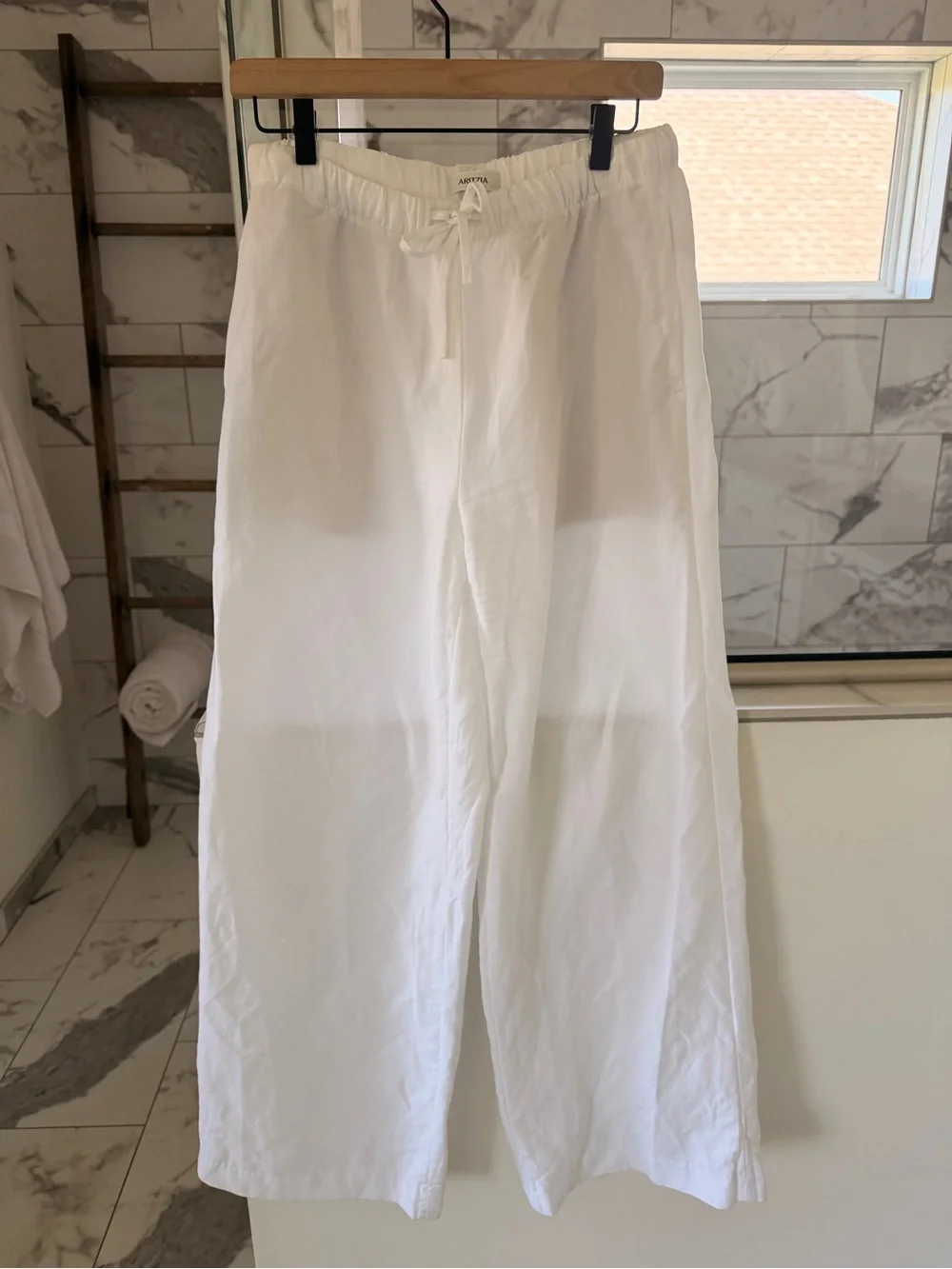 Aritzia hardly worn